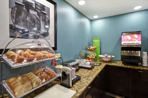 Comfort Inn & Suites Mt. Holly - Westampton Restauration Photos