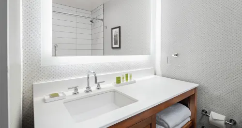 Hilton Chicago Oak Brook Hills Resort & Conference Center Rooms Photos