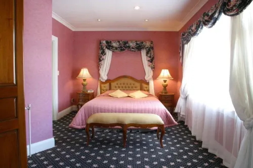 Prince's Gate Hotel Photos
