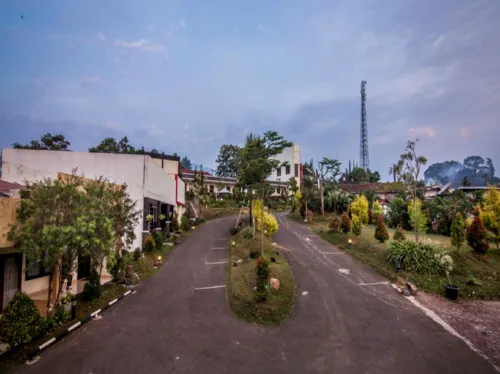 The Rizen Hotel Dekat Hotel Photos