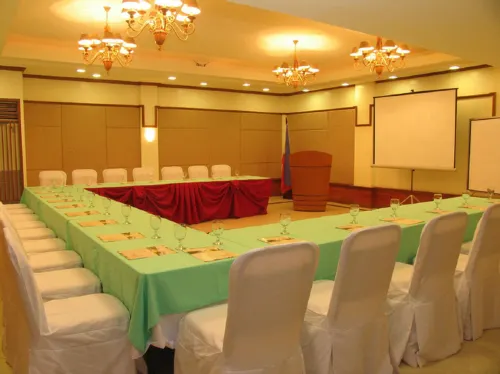 Crown Regency Residences Davao Business Facilities Photos