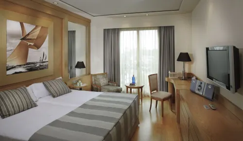 Las Arenas Balneario Resort Rooms Photos