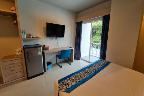 Carpio Hotel Phuket Kamar Photos
