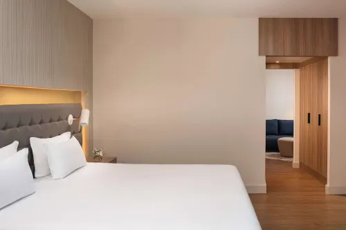 NH Lyon Airport Rooms Photos