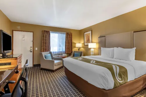 Quality Inn & Suites Westminster Seal Beach Rooms Photos