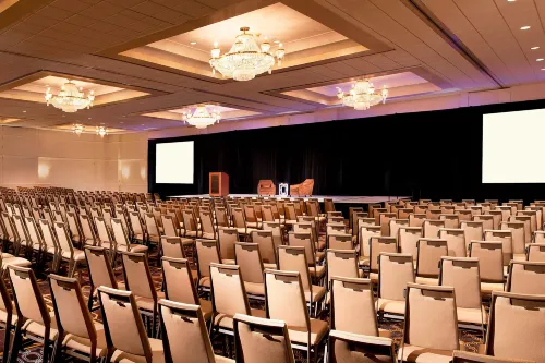 Sheraton DFW Airport Hotel Business Facilities Photos