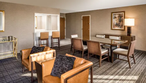 DoubleTree by Hilton Hotel Dallas Near the Galleria Rooms Photos