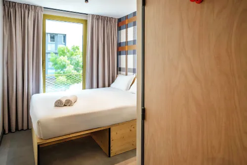 easyHotel Marseille Euromed Photos