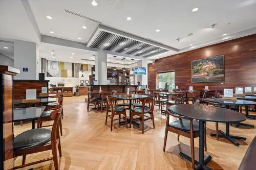 Four Points by Sheraton Jacksonville Baymeadows Dining Photos