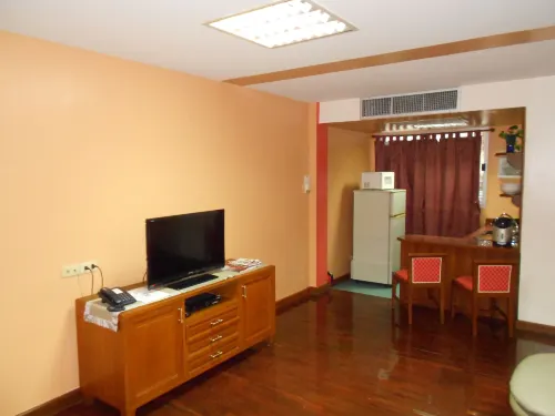 B.S. Court Hotel Sathorn Rooms Photos