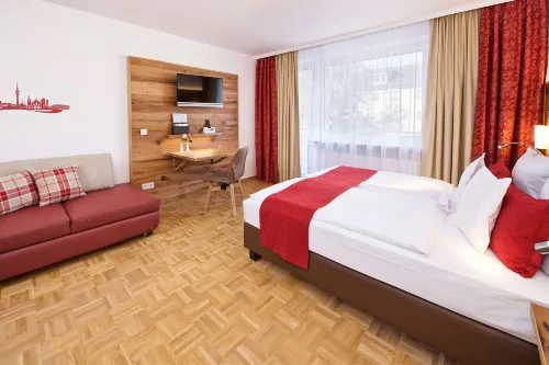 Park Hotel Laim Photos