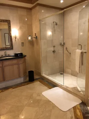 جراند حياة مسقط الغرف Photos