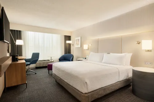 Crowne Plaza Philadelphia - King of Prussia Rooms Photos