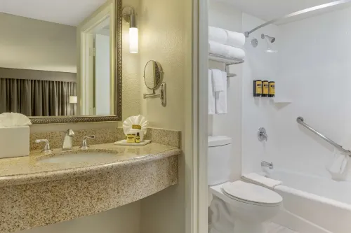 Best Western Plus Executive Inn Rooms Photos