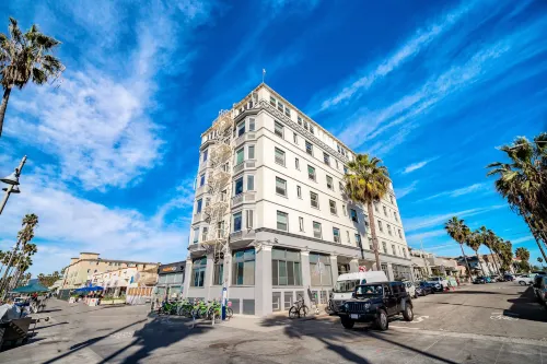 Air Venice on the Beach Exterior Photos
