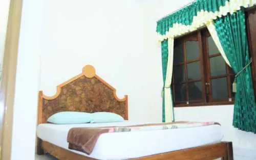 Hotel Puspo Nugroho Malioboro Yogyakarta Rooms Photos
