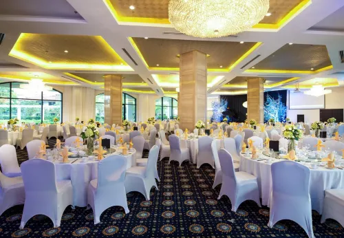 Elegant Suites Westlake Dining Photos