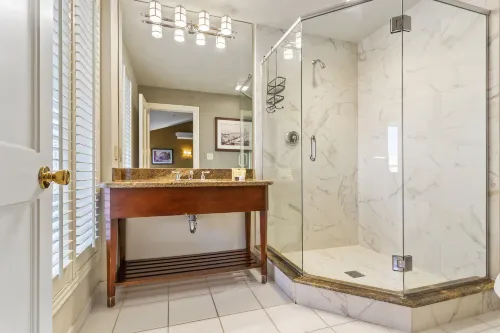 The Lafayette New Orleans by Kasa Photos