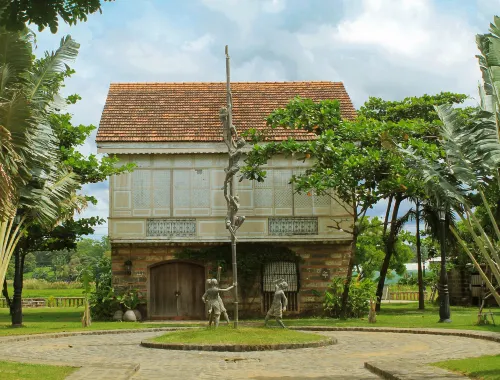 Las Casas Filipinas de Acuzar Area Publik Photos