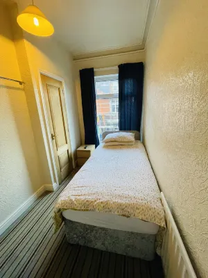 The Roadhouse Hotel Rooms Photos