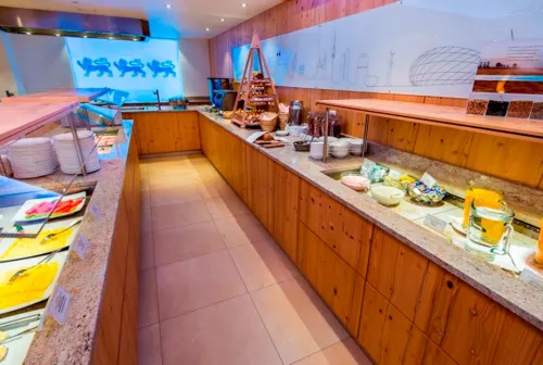 Drei Loewen Dining Photos