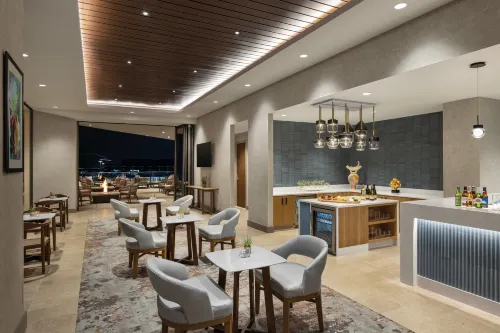 Hilton North Scottsdale at Cavasson Dining Photos