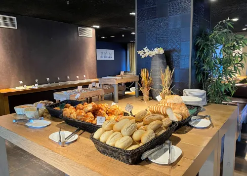 XO Hotels Blue Tower Mahlzeiten Photos