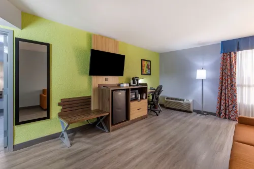 SureStay Plus Hotel by Best Western St. Louis Westport Photos