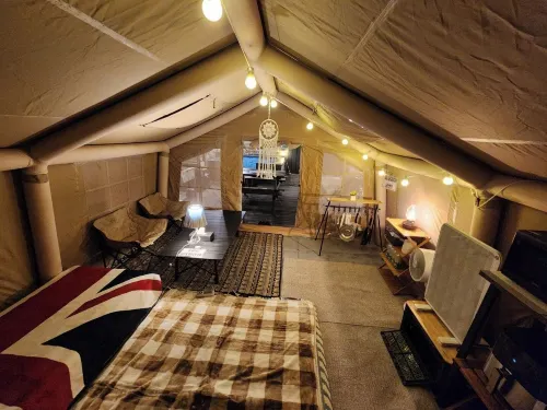 Hotel 498 Photos