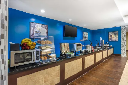 Best Western Plus University Park Inn  Suites Restauration Photos