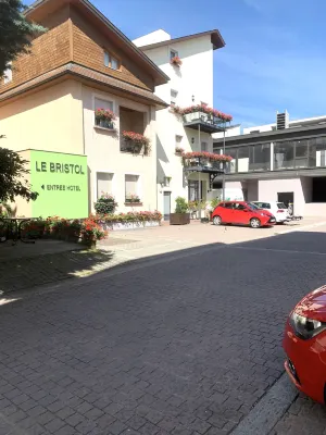 Hotel Bristol Yleiset tilat Photos