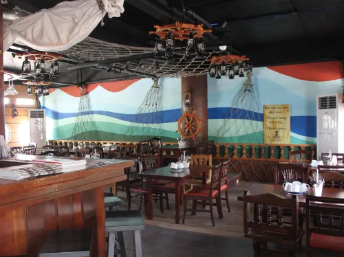 The Reef Hotel and Residences Restauration Photos