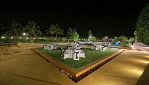 Kenilworth Resort & Spa, Goa Dining Photos