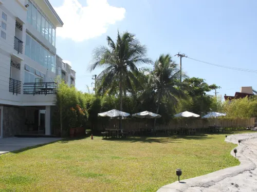 The Reef Hotel and Residences Extérieur Photos