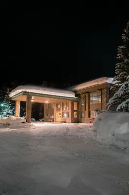Mountaineer Lodge Extérieur Photos
