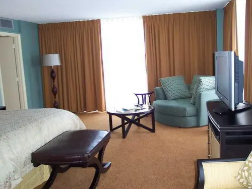 Hilton Miami Downtown Photos