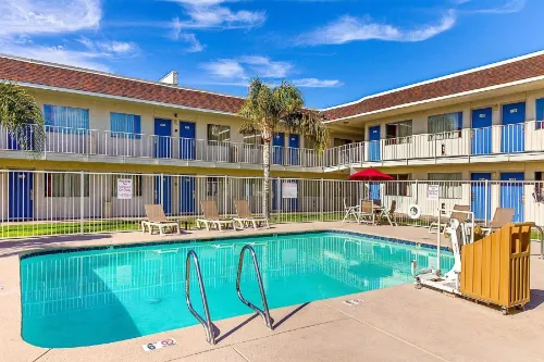 Motel 6 Phoenix, AZ - North Bell Road Loisirs et amusements Photos