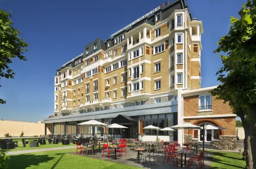 Executive Hôtel Paris Gennevilliers Espaces publics Photos