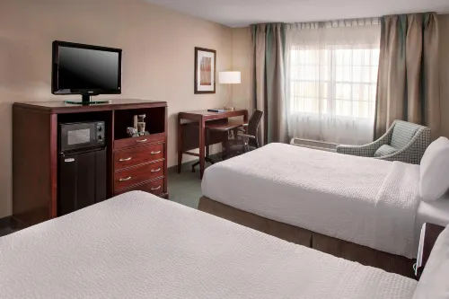 Fairfield Inn & Suites Great Barrington Lenox/Berkshires Rooms Photos