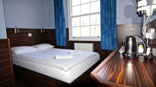 Crestfield Hotel Phòng Photos
