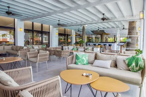 Cavo Maris Beach Hotel Общественные зоны Photos