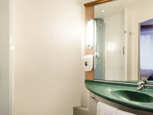 Ibis Brussels Centre Gare Midi Rooms Photos
