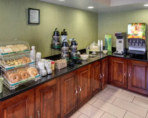 Clarion Hotel & Suites BWI Airport North Restauration Photos