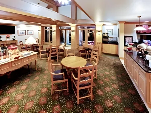 Affordable Suites of America Detroit-Warren Restauration Photos