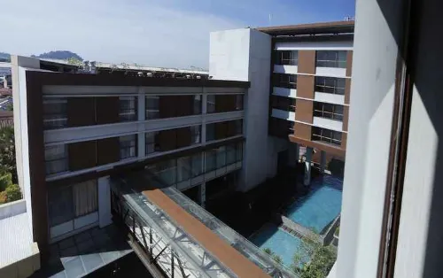 Mercure Padang Dekat Hotel Photos