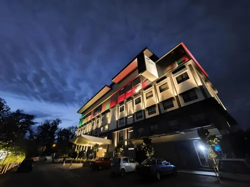Tsr Seafront Hotel Exterior Photos