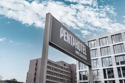 Pentahotel Wiesbaden Außen Photos