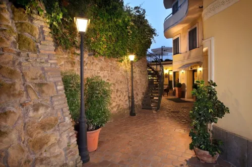 Hotel Alessandrino Exterior Photos