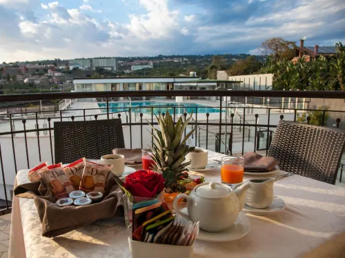 4 Spa Resort Hotel Dining Photos