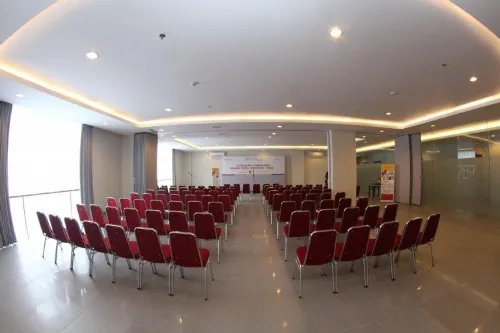 Amaris Hotel Sriwedari Solo Business Facilities Photos
